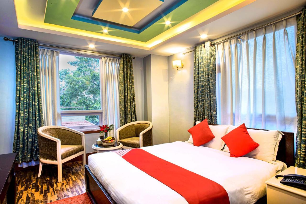 Hotel Bnb Mhepi Kathmandu Exteriör bild