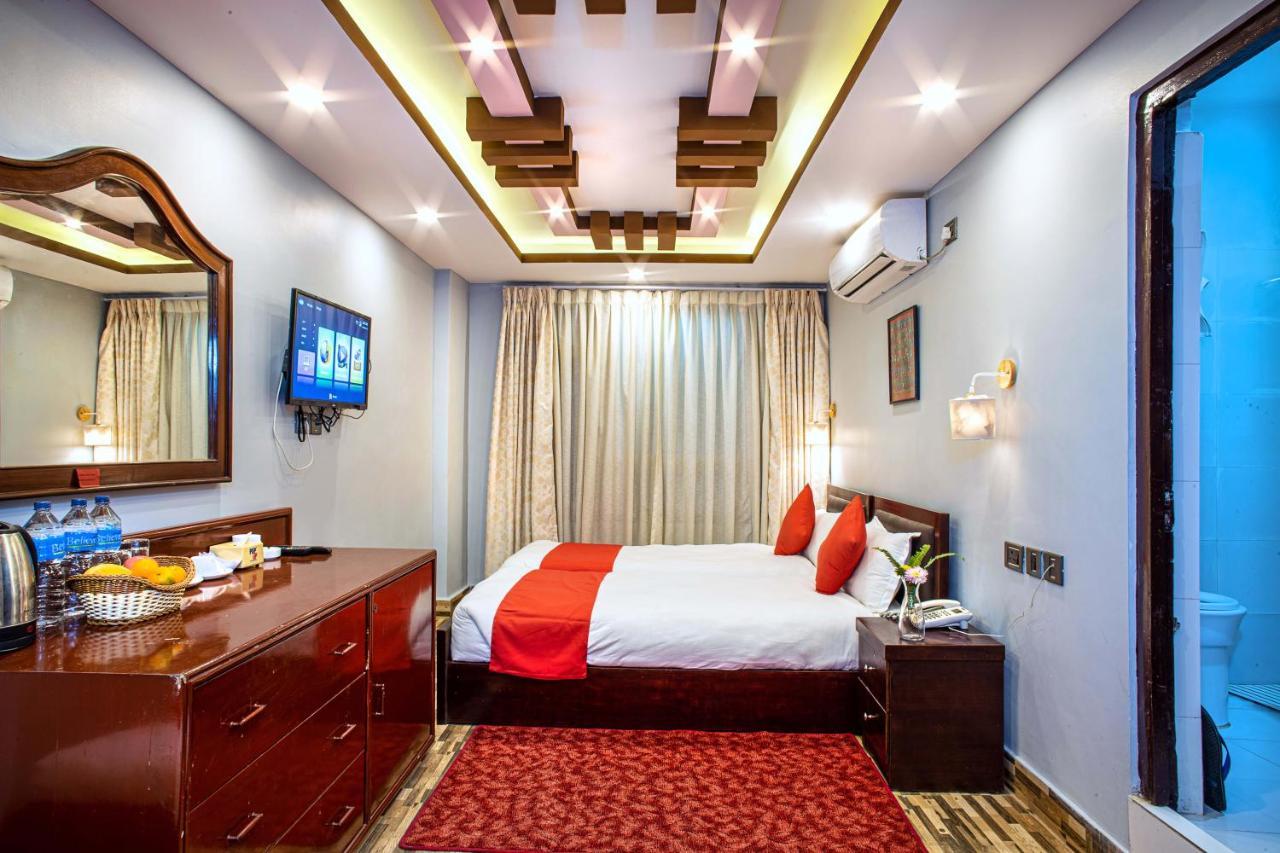 Hotel Bnb Mhepi Kathmandu Exteriör bild
