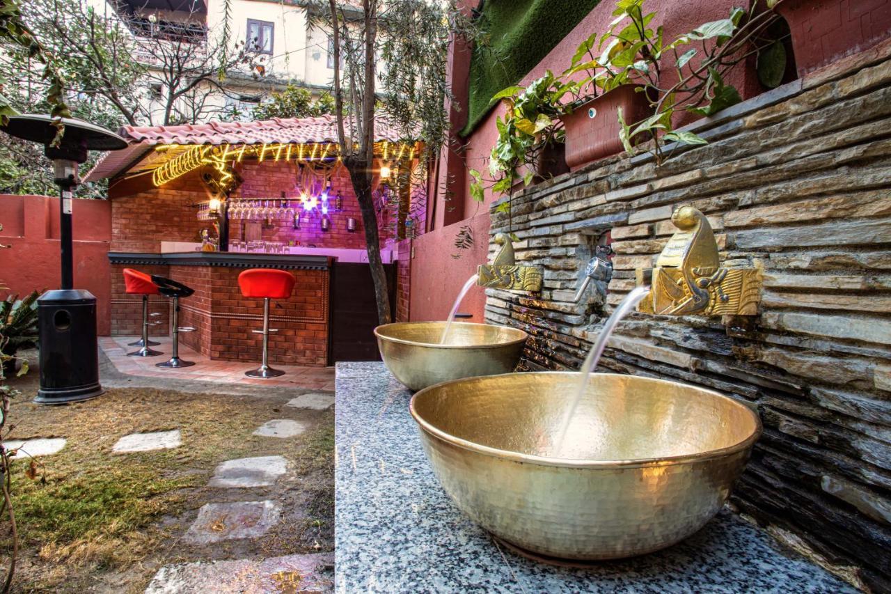 Hotel Bnb Mhepi Kathmandu Exteriör bild