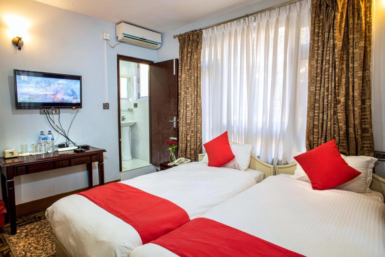 Hotel Bnb Mhepi Kathmandu Exteriör bild