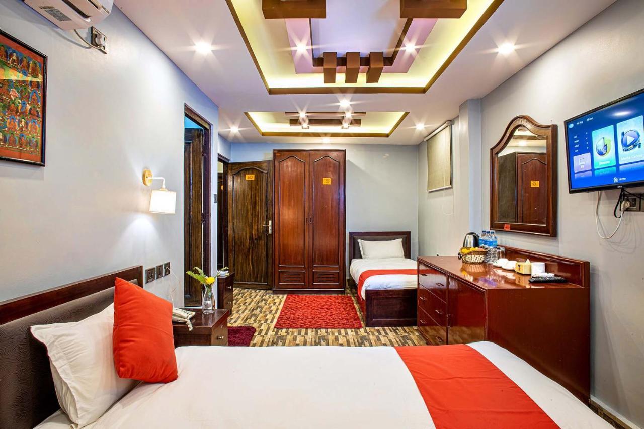 Hotel Bnb Mhepi Kathmandu Exteriör bild